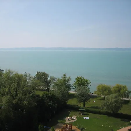 Aqua Aranypart Apartman Appartamento *